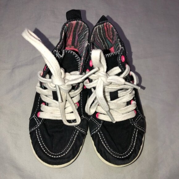 Sneakers - Picture 1 of 11